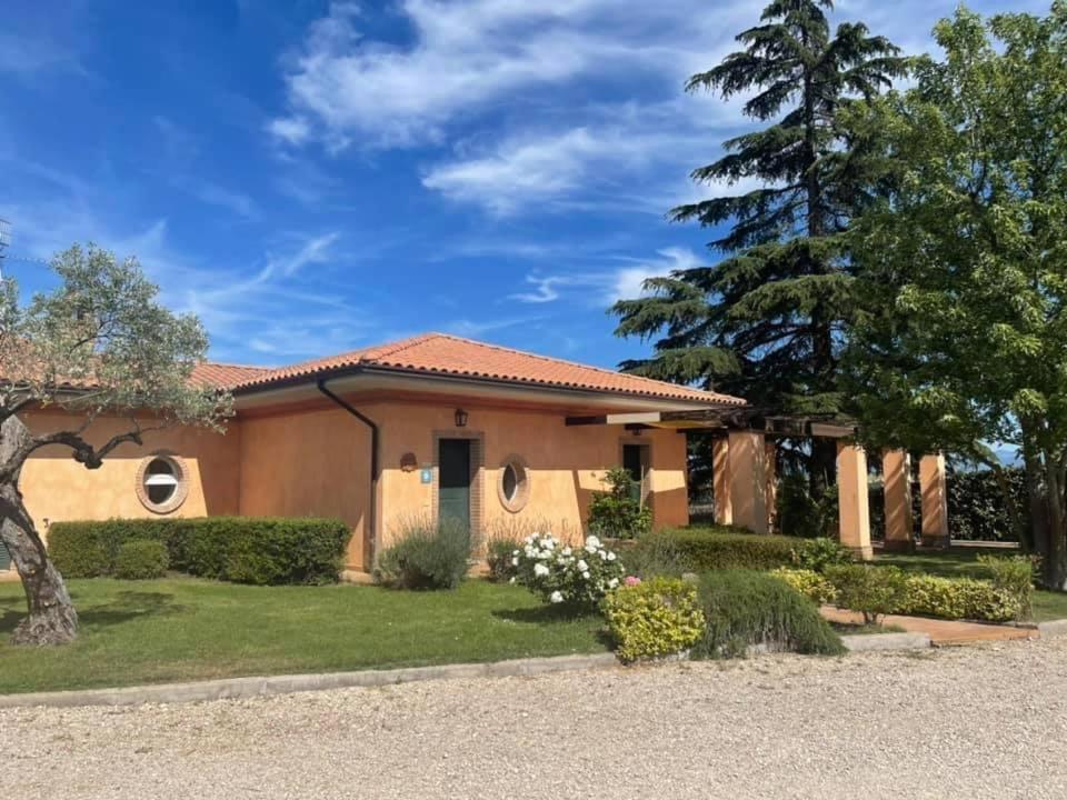 La Posta Di Bacco Apartamento Gualdo Cattaneo Exterior foto