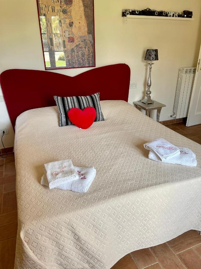 La Posta Di Bacco Apartamento Gualdo Cattaneo Exterior foto